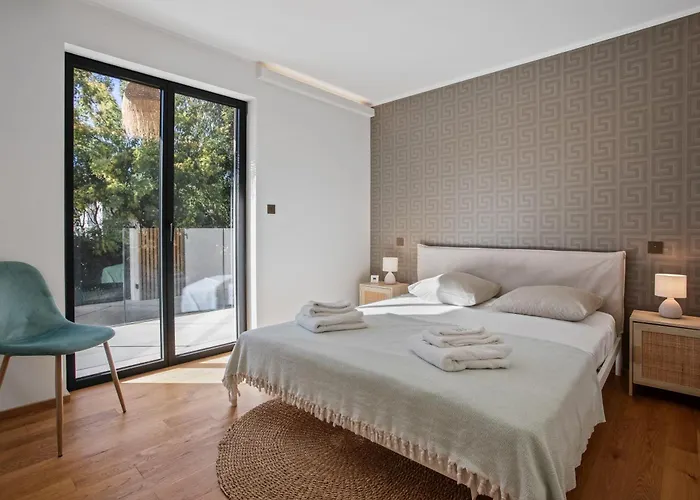 Moderne * Ла Круа-Вальме